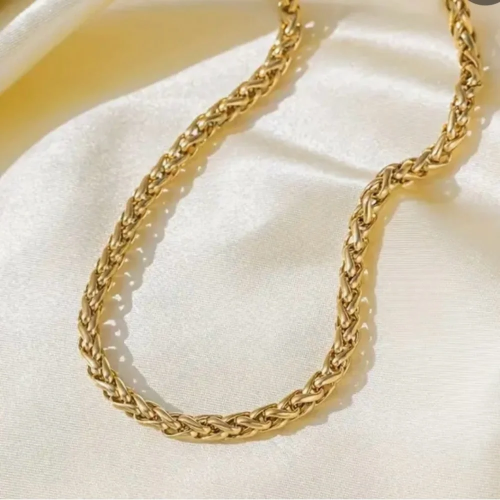 NWT 20” Gold Chain Necklace Golden stainless steel chain necklace for Men - Picture 2 of 3